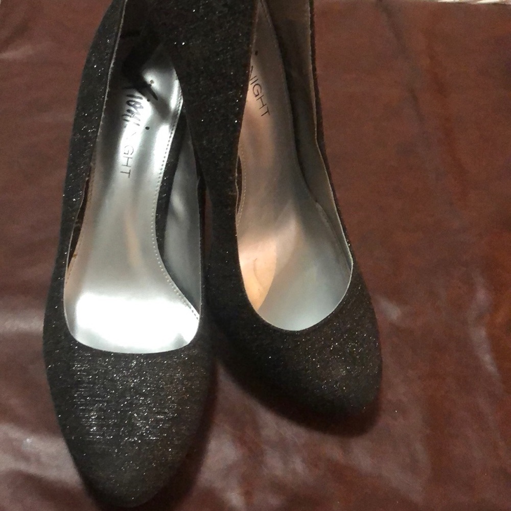 Fioni nights, size 8, New without tags!